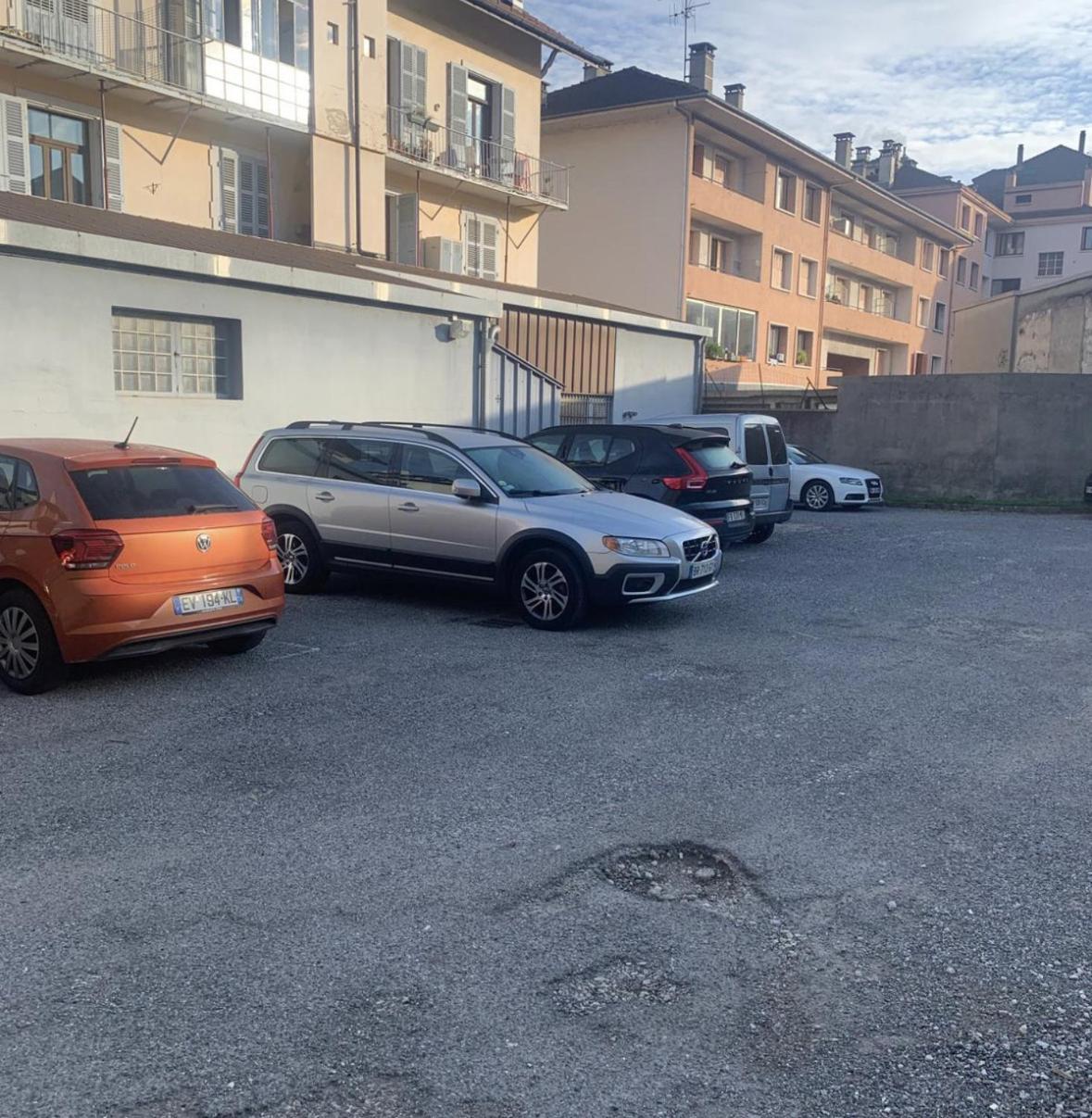 Refuge Centre Ville Avec Parking Анси Екстериор снимка